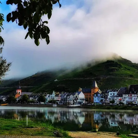 Lindenhof Apartamento *