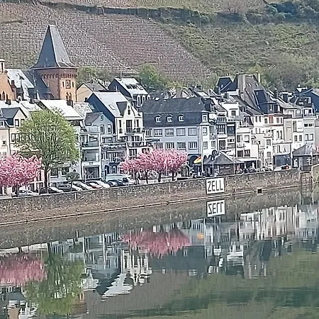 Lindenhof Apartmán *