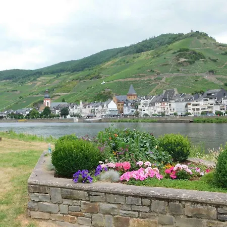 Lindenhof * Zell an der Mosel