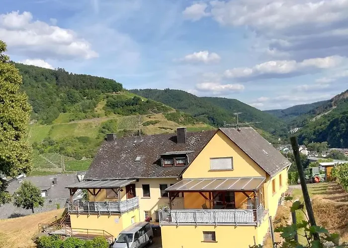 Lindenhof * צל אן דר מוזל