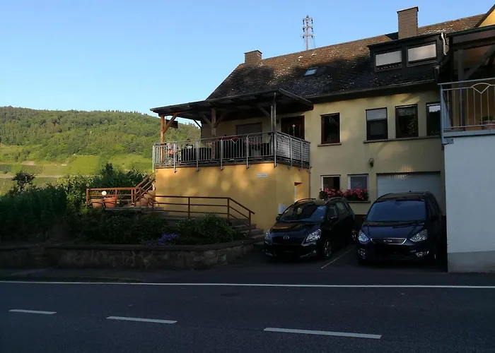 Lindenhof צל אן דר מוזל