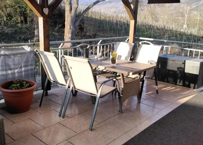 Lindenhof * צל אן דר מוזל